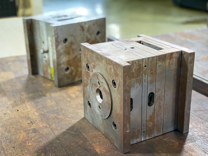 Custom Solutions from Plastic Injection Molders for Consumer Goods Manufacturing