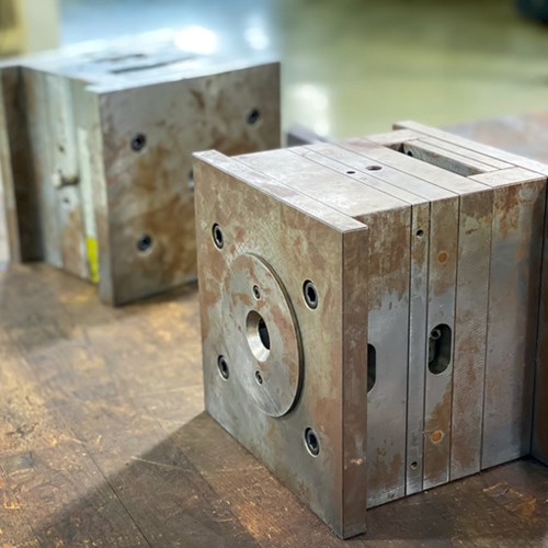 plastic injection molders