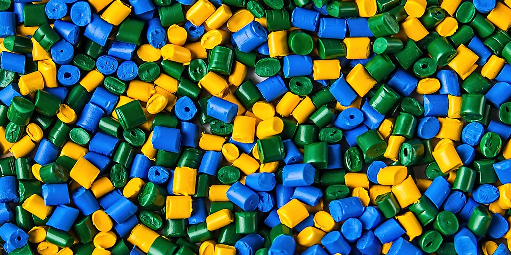 Achieving Tight Tolerances with Custom Plastic Injection Molding